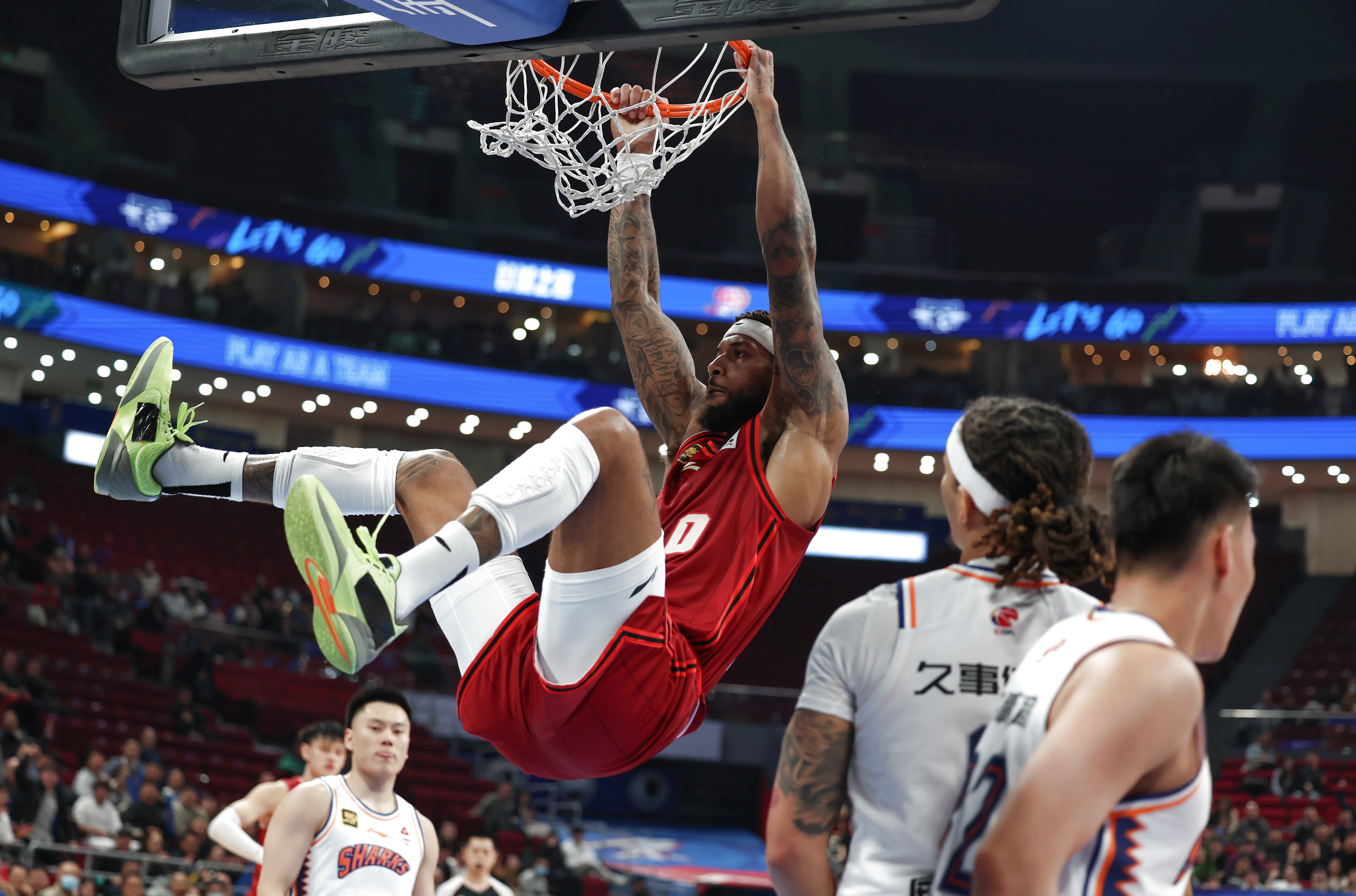 ng体育app加时末段体能课后，休斯敦火箭手感冰凉备战意甲，态度坚定，资深球员宣示担当的简单介绍